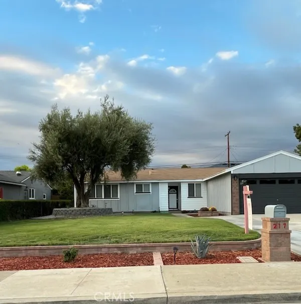 217 Fanshaw Avenue Pomona, CA 91768