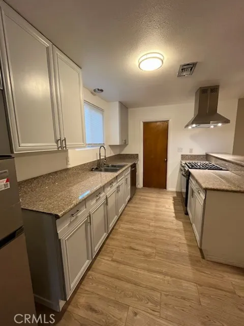 217 Fanshaw Avenue Pomona, CA 91768