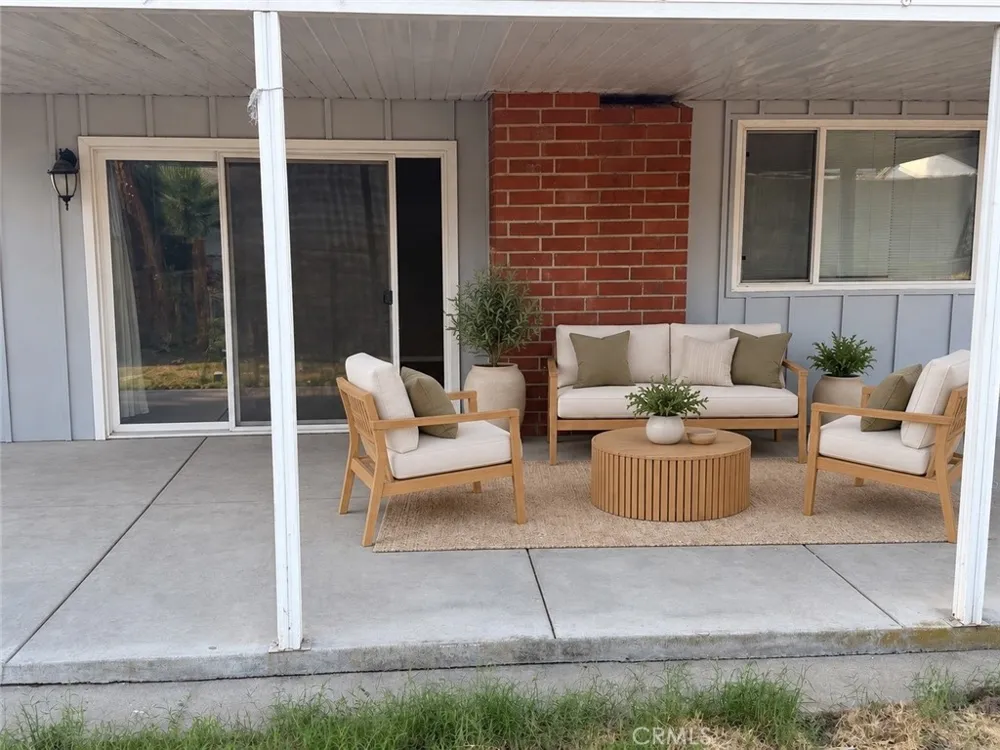 217 Fanshaw Avenue Pomona, CA 91768