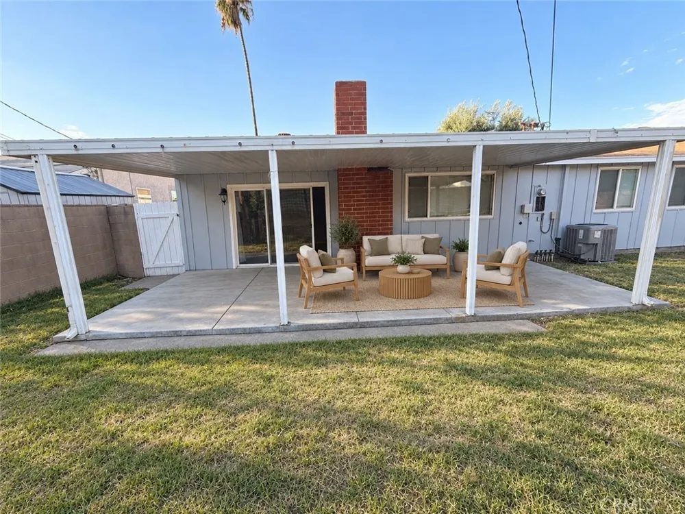 217 Fanshaw Avenue Pomona, CA 91768