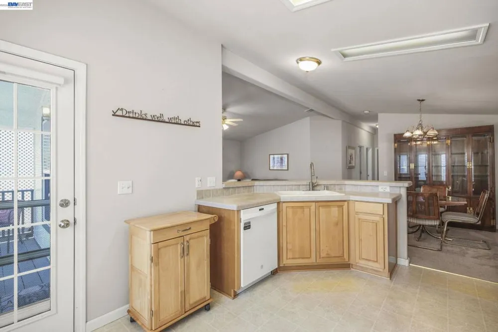 3263 Vineyard Ave. Pleasanton, CA 94566