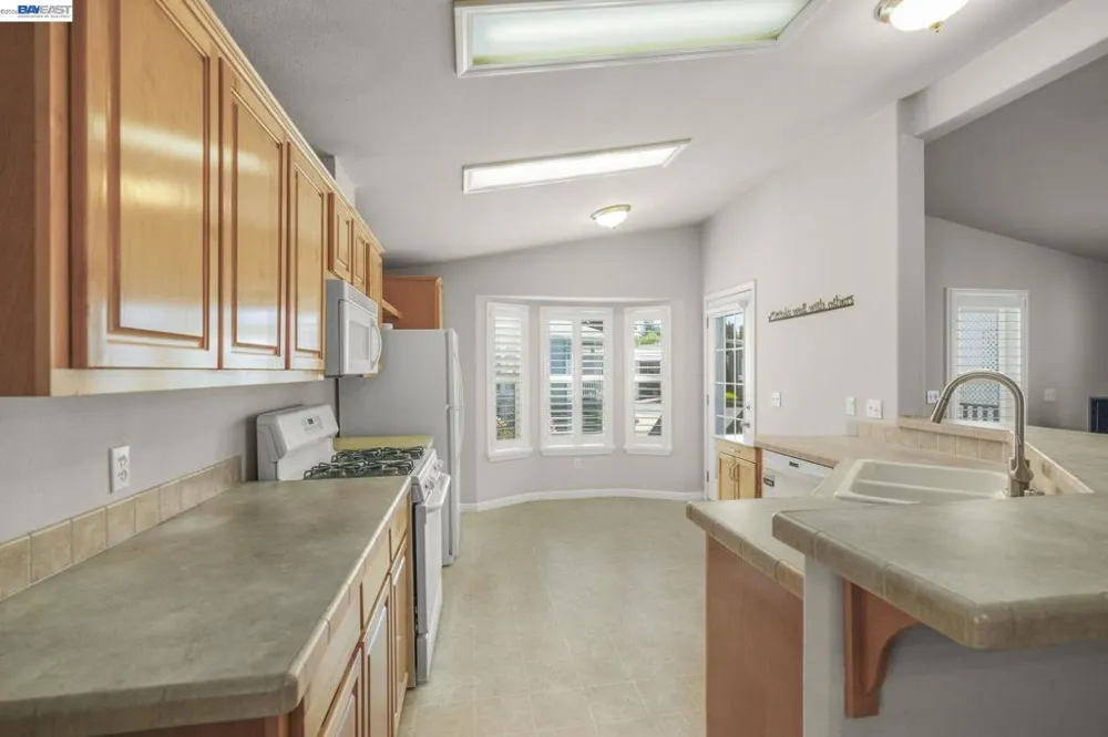 3263 Vineyard Ave. Pleasanton, CA 94566