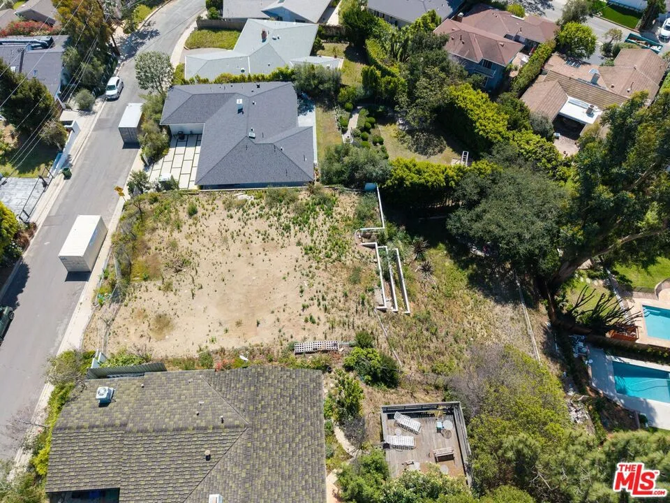 1025 Las Pulgas Road Pacific Palisades, CA 90272