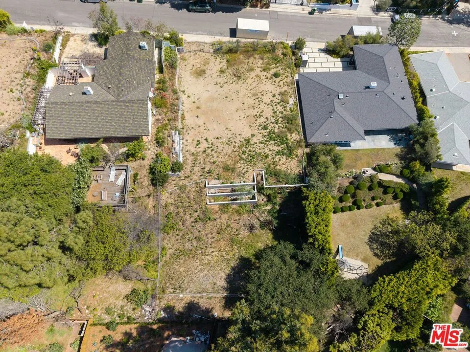 1025 Las Pulgas Road Pacific Palisades, CA 90272