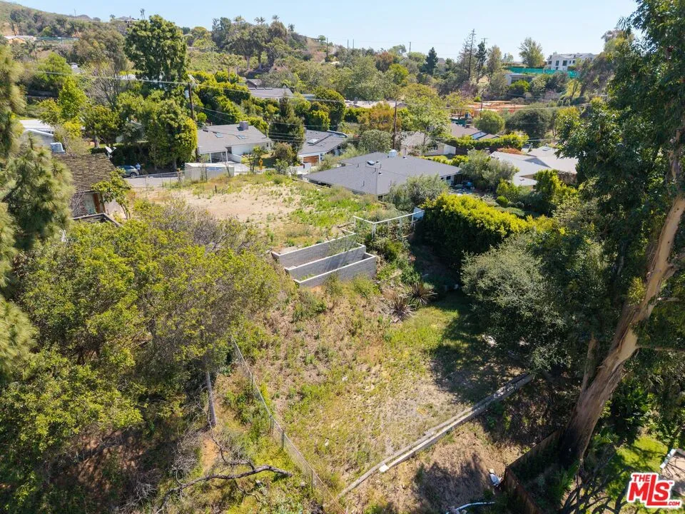 1025 Las Pulgas Road Pacific Palisades, CA 90272