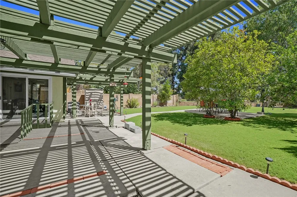 23636 Messina Laguna Hills, CA 92653
