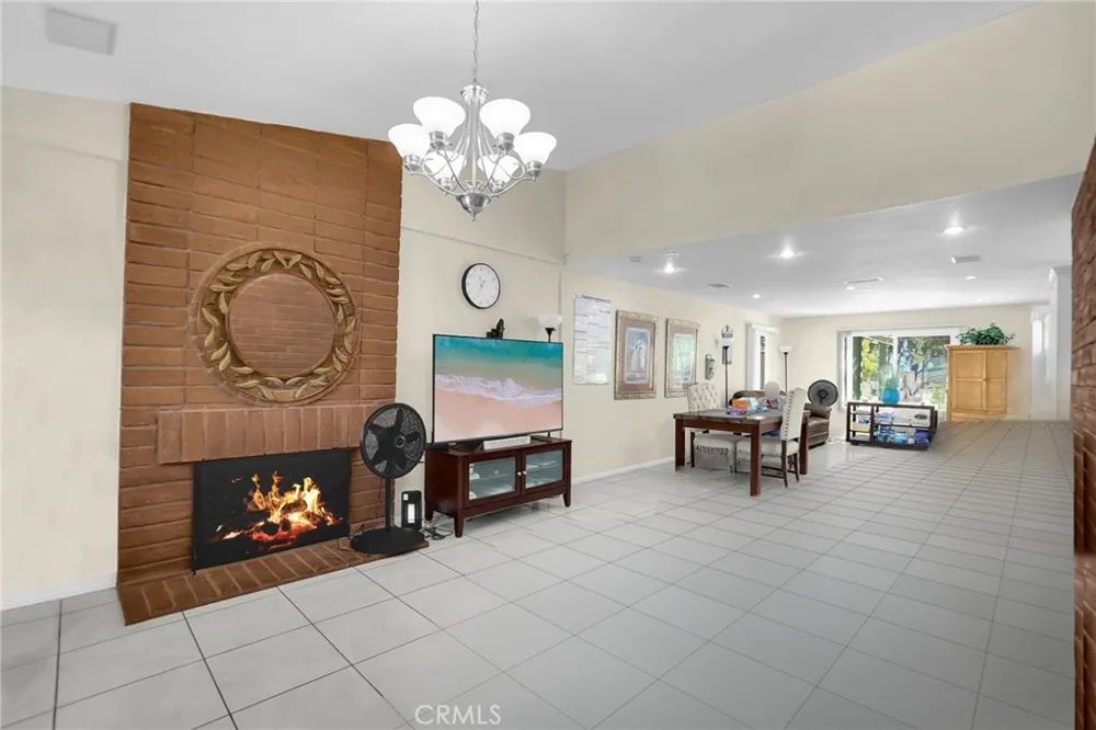23636 Messina Laguna Hills, CA 92653