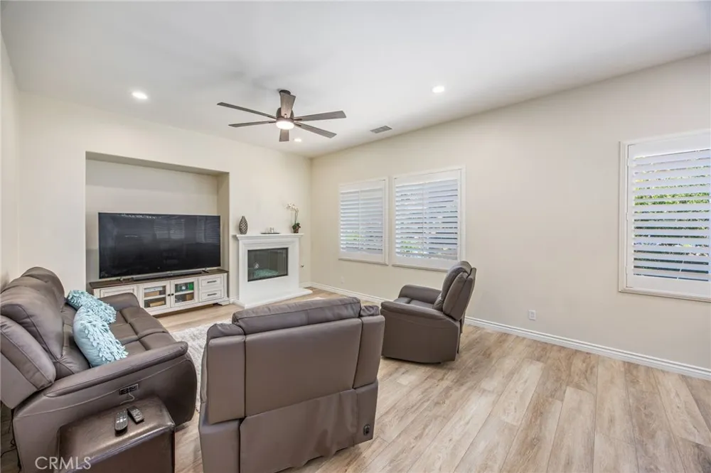 3276 Huntfield Corona, CA 92882