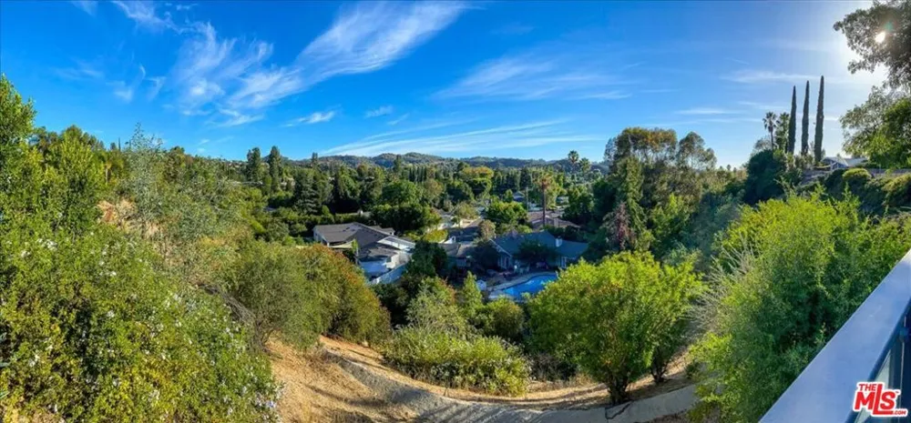 20326 Alerion Place Los Angeles, CA 91364