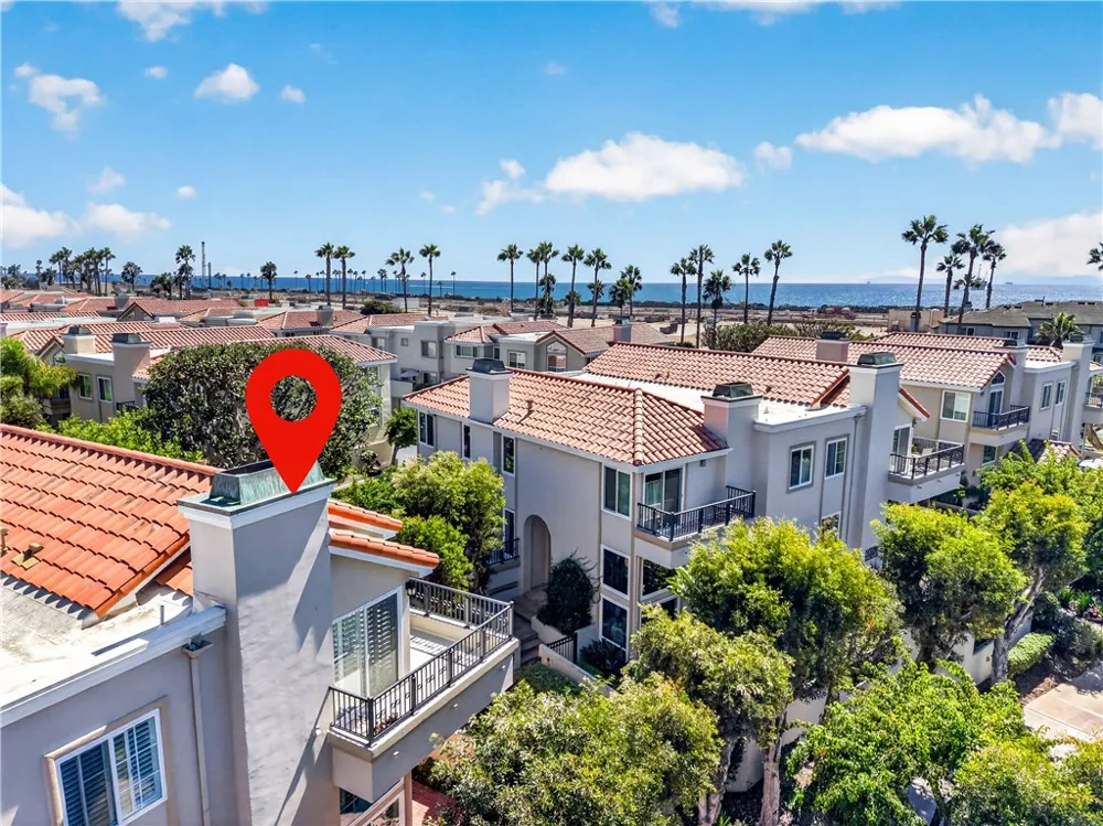 19401 Merion Circle Huntington Beach, CA 92648