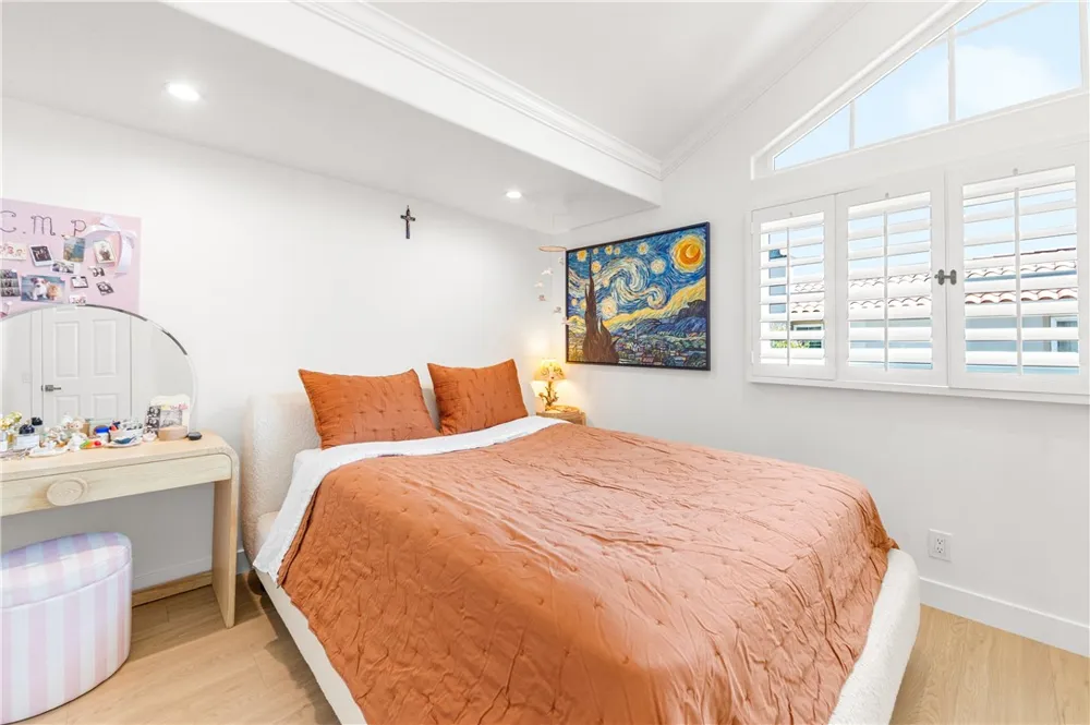 19401 Merion Circle Huntington Beach, CA 92648