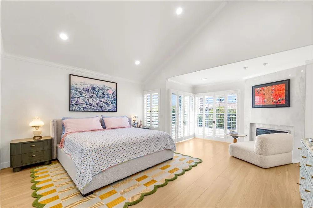 19401 Merion Circle Huntington Beach, CA 92648