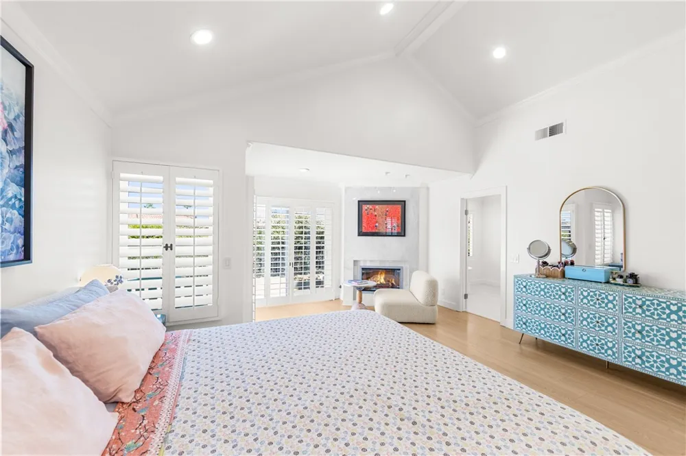 19401 Merion Circle Huntington Beach, CA 92648
