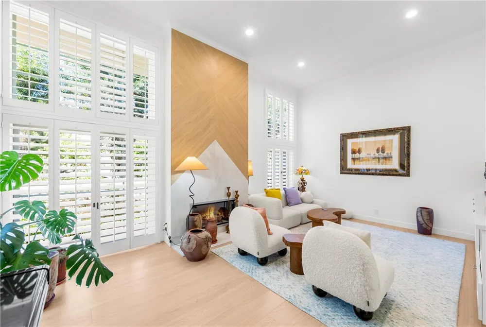 19401 Merion Circle Huntington Beach, CA 92648