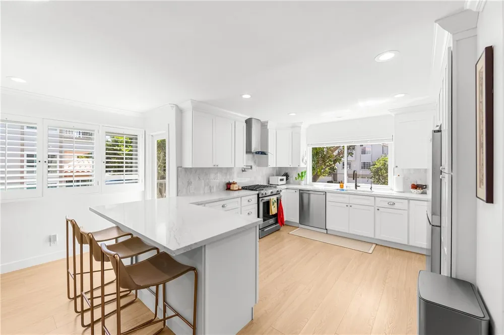 19401 Merion Circle Huntington Beach, CA 92648