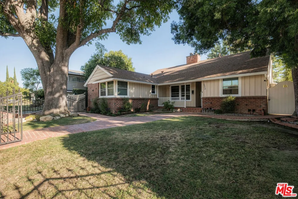 14212 Leadwell Street Van Nuys, CA 91405