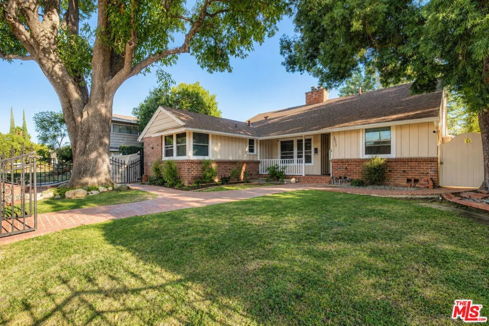 14212 Leadwell Street Van Nuys, CA 91405