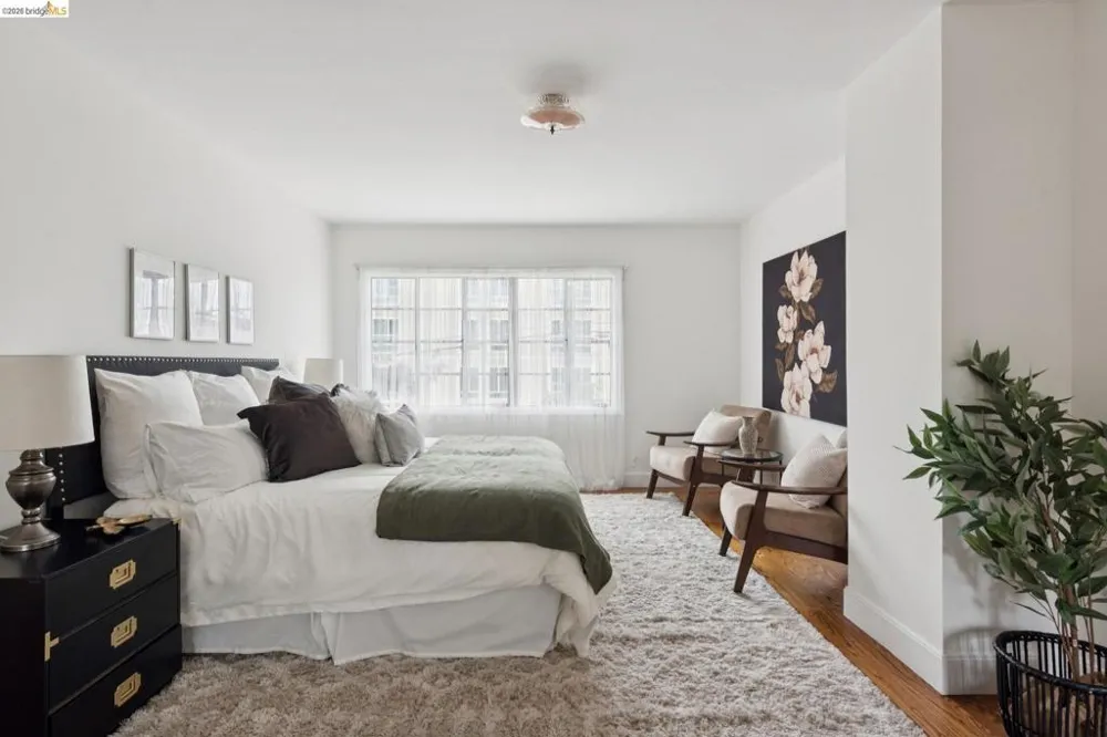 208 Lee St Oakland, CA 94610