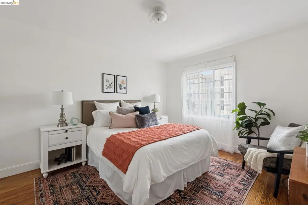 208 Lee St Oakland, CA 94610