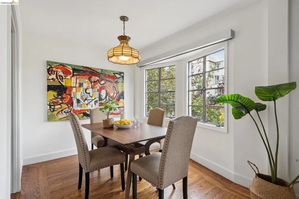 208 Lee St Oakland, CA 94610