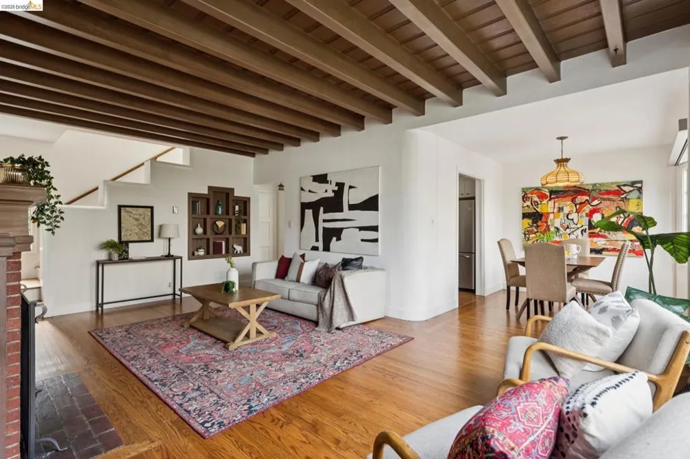 208 Lee St Oakland, CA 94610