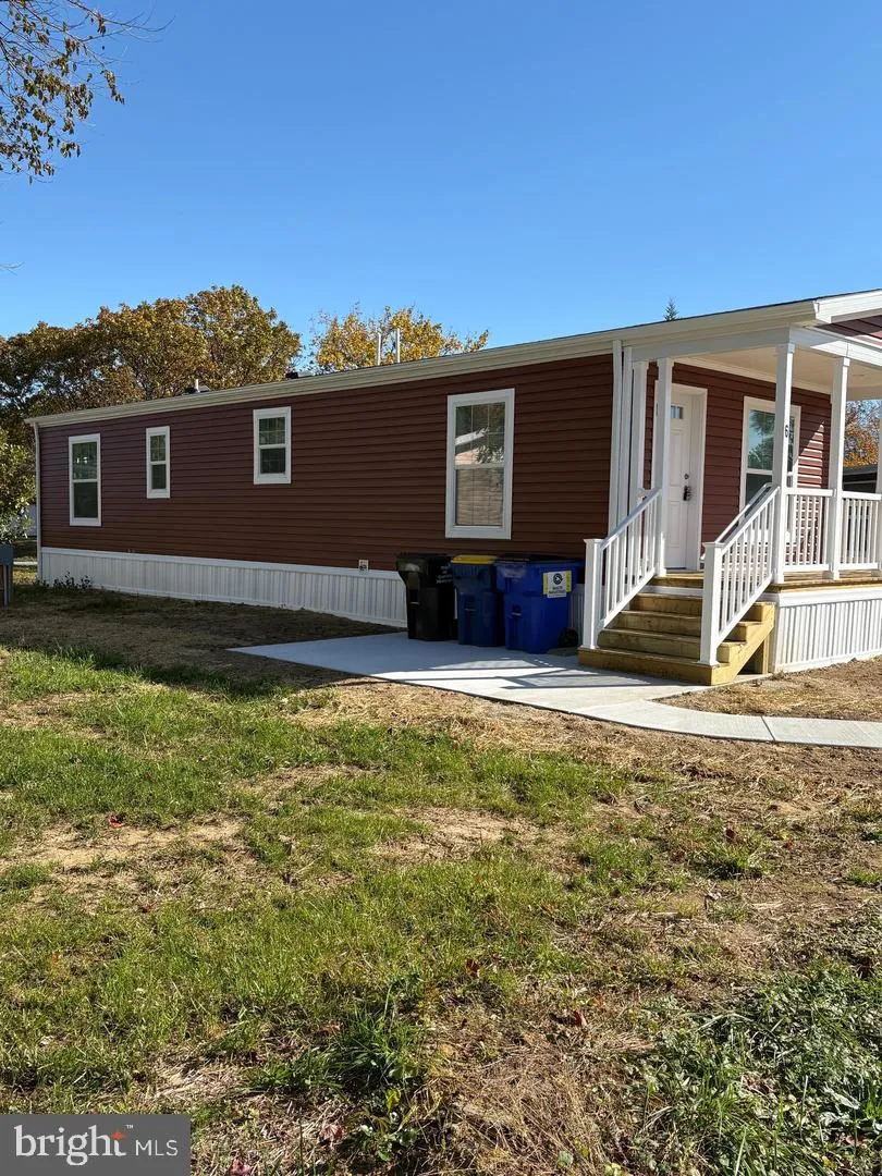 6 GREENWOOD CIRCLE Clayton, DE 19938