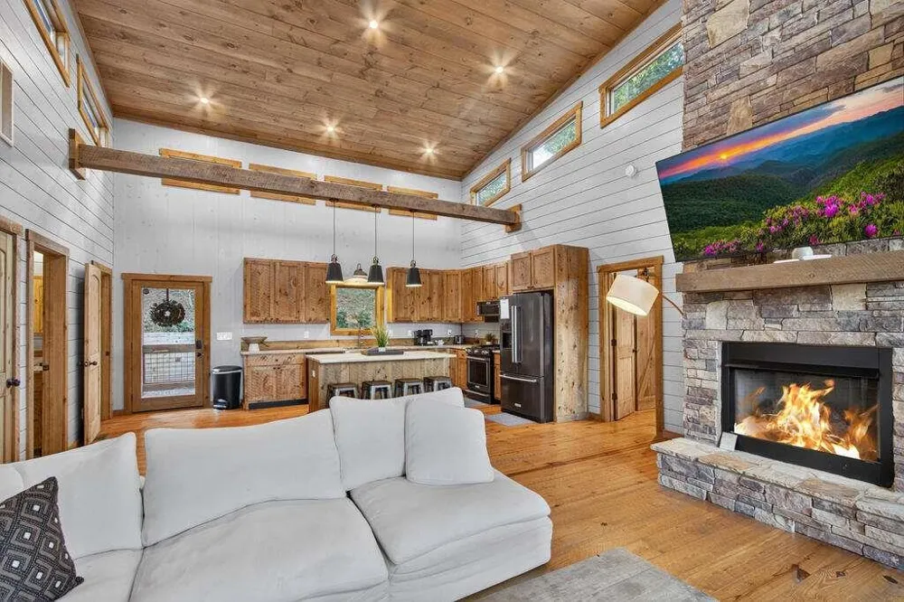 78 Deer Crest Road Blue Ridge, GA 30513