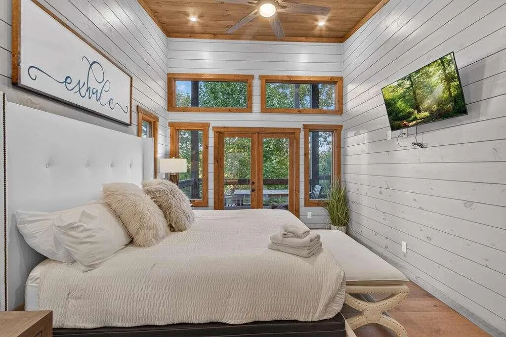 78 Deer Crest Road Blue Ridge, GA 30513