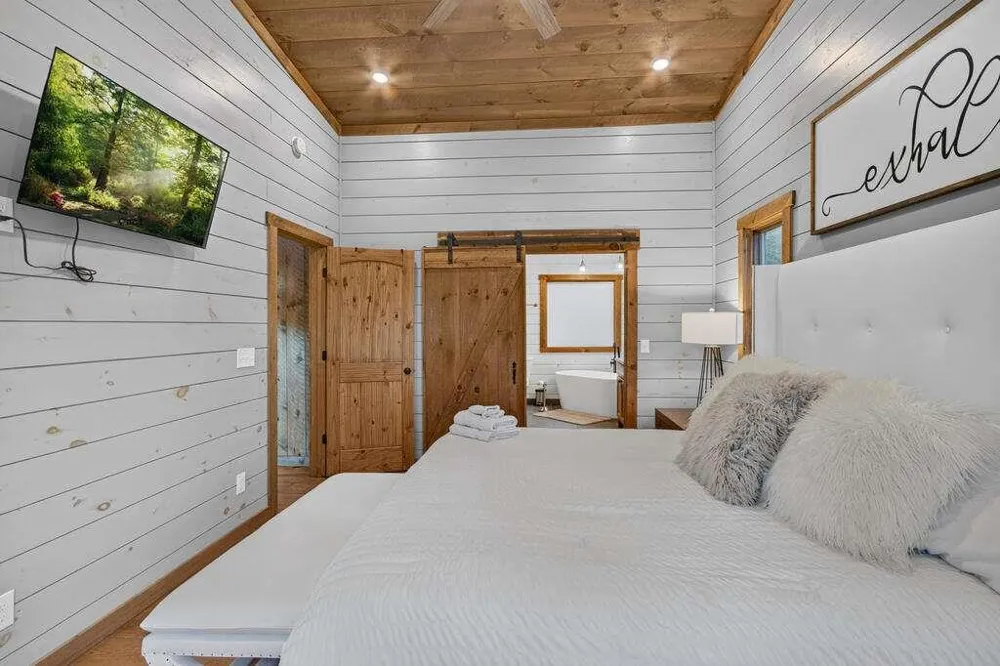 78 Deer Crest Road Blue Ridge, GA 30513