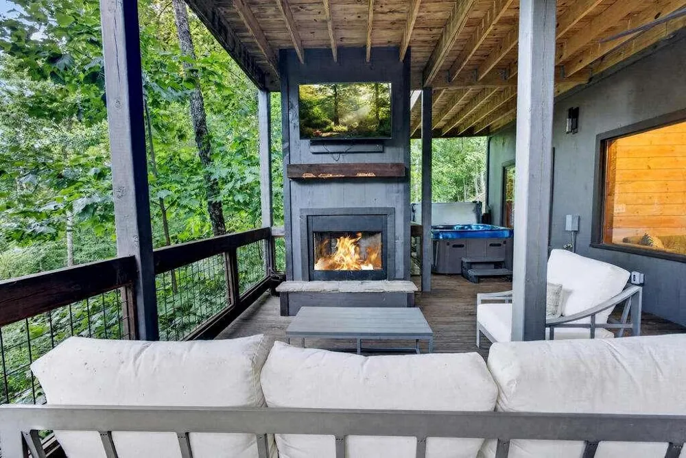 78 Deer Crest Road Blue Ridge, GA 30513