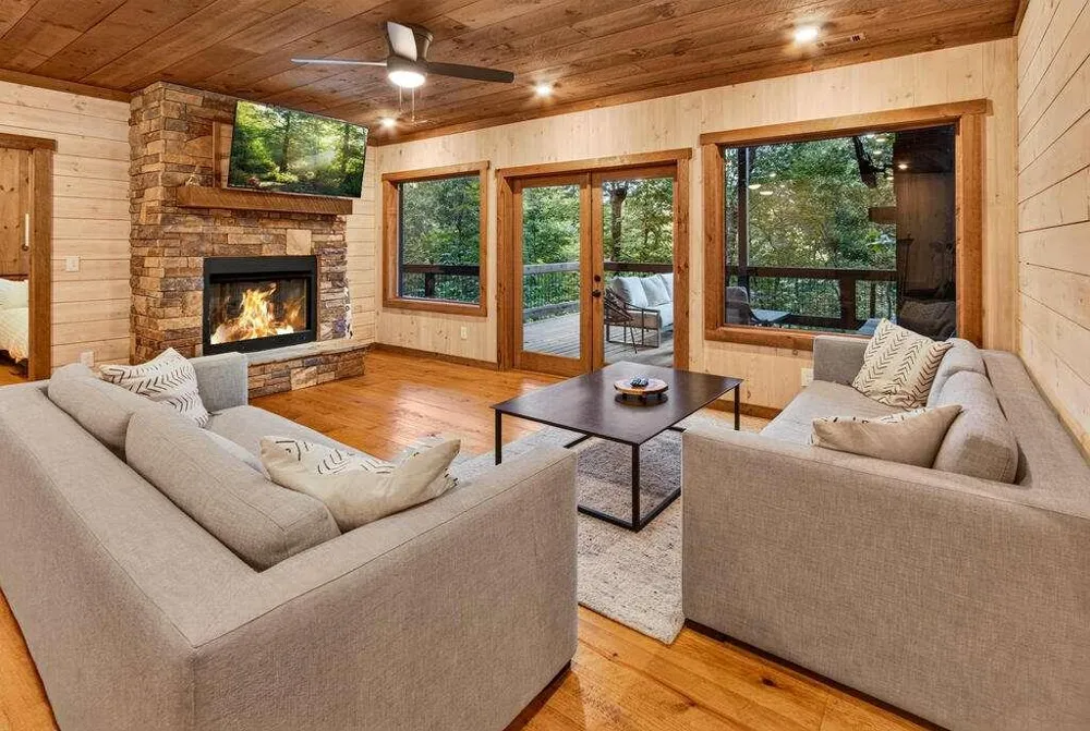 78 Deer Crest Road Blue Ridge, GA 30513