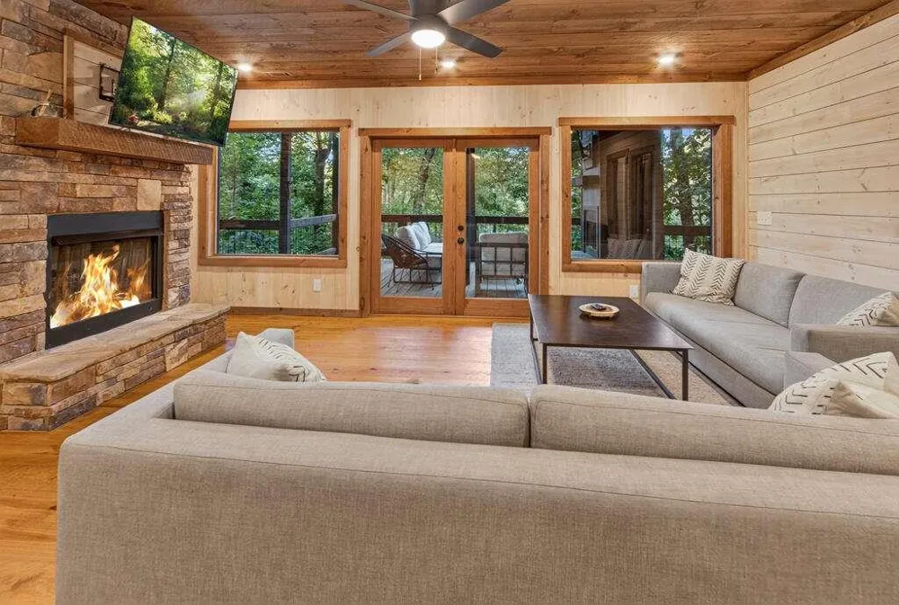 78 Deer Crest Road Blue Ridge, GA 30513