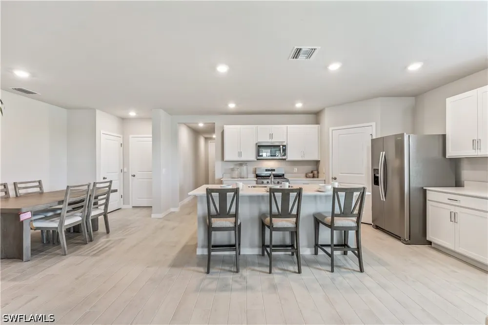 SHADE TREE LOOP Punta Gorda, FL 33982