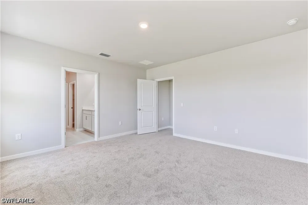 SHADE TREE LOOP Punta Gorda, FL 33982