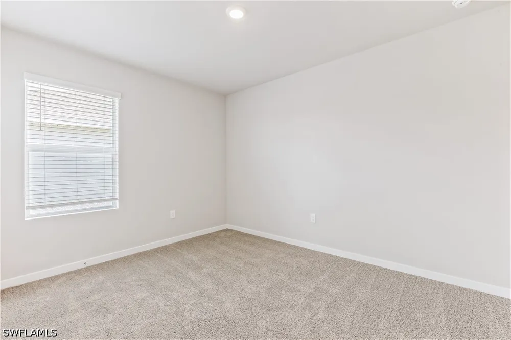 SHADE TREE LOOP Punta Gorda, FL 33982