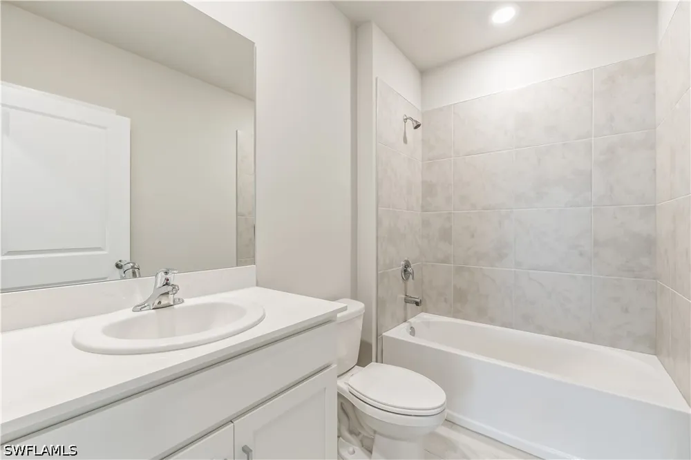 SHADE TREE LOOP Punta Gorda, FL 33982