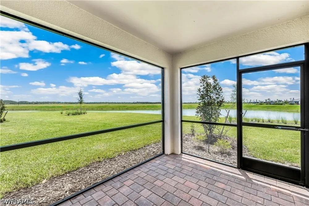 SHADE TREE LOOP Punta Gorda, FL 33982