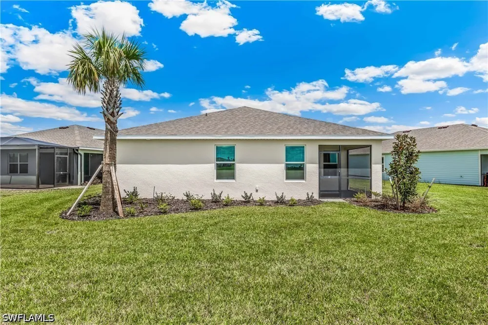 SHADE TREE LOOP Punta Gorda, FL 33982