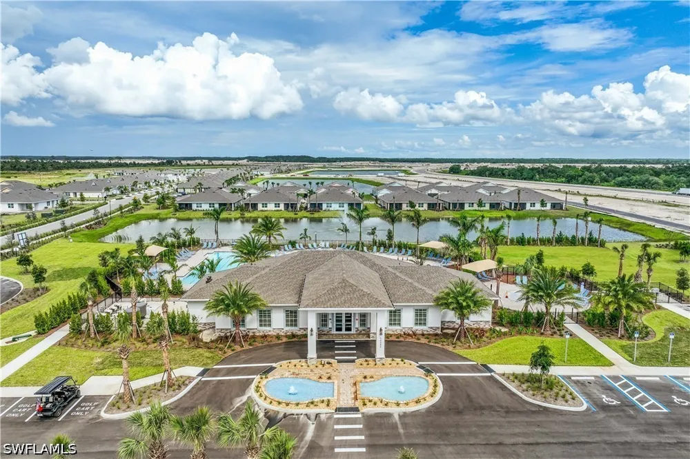 SHADE TREE LOOP Punta Gorda, FL 33982