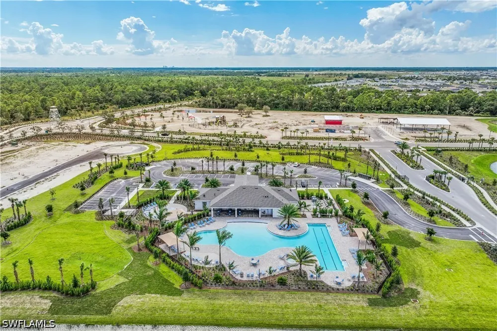 SHADE TREE LOOP Punta Gorda, FL 33982