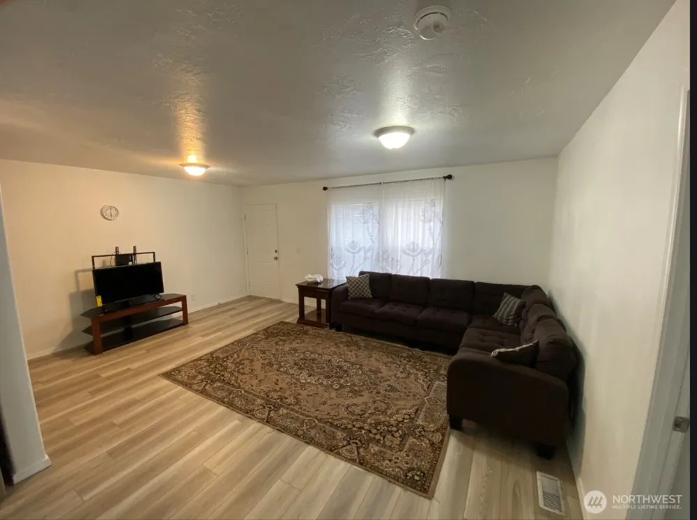 12519 288th Street E Graham, WA 98338
