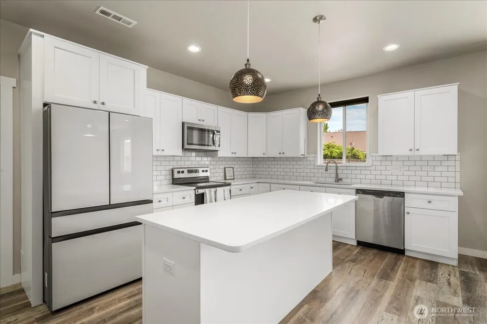 203 Gold Cup Dr. Moses Lake, WA 98837