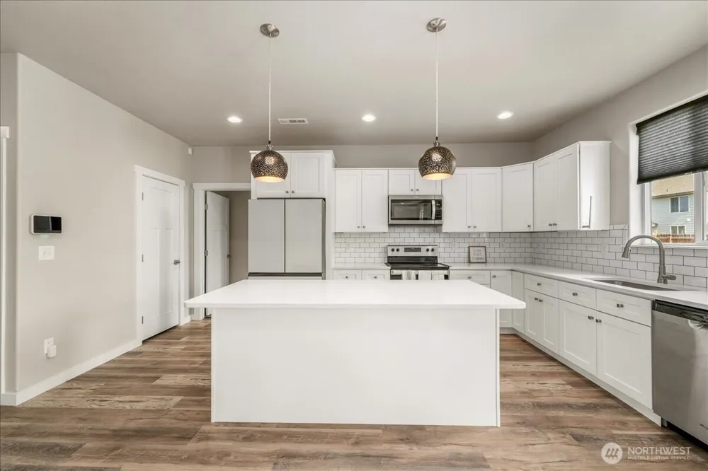 203 Gold Cup Dr. Moses Lake, WA 98837