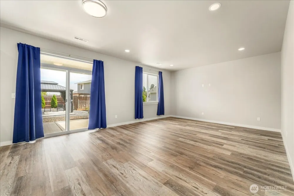 203 Gold Cup Dr. Moses Lake, WA 98837