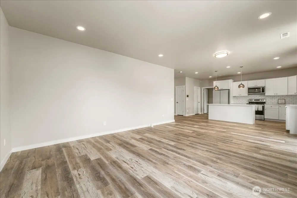 203 Gold Cup Dr. Moses Lake, WA 98837
