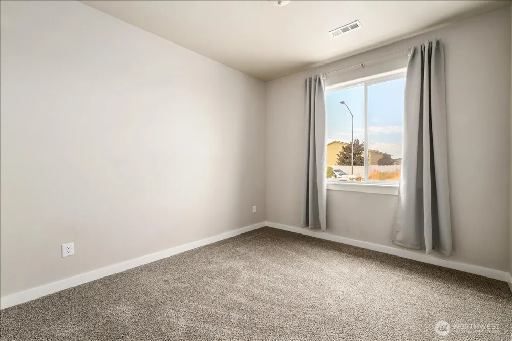 203 Gold Cup Dr. Moses Lake, WA 98837