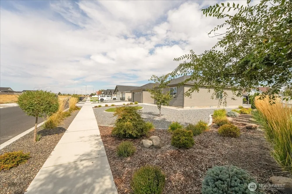 203 Gold Cup Dr. Moses Lake, WA 98837