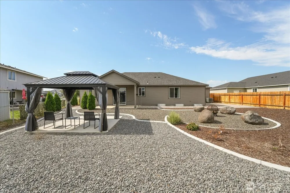 203 Gold Cup Dr. Moses Lake, WA 98837