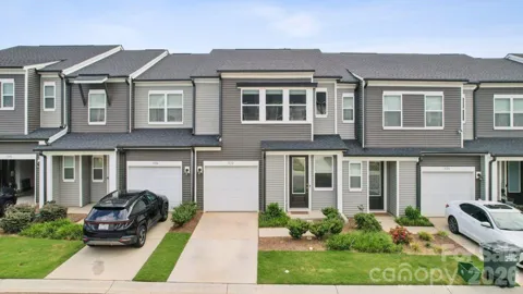 3132 Hutton Gardens Lane