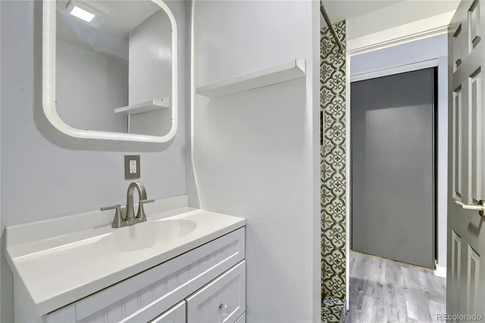 14076 E Utah Circle Aurora, CO 80012